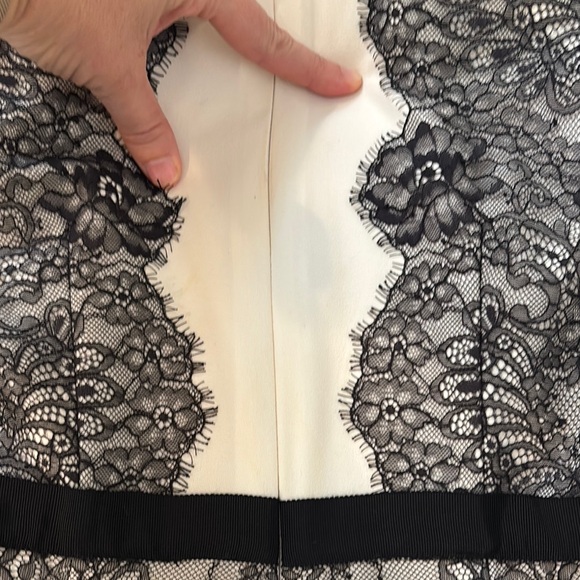 BCBGmaxazria dress size 4 - Picture 8 of 10